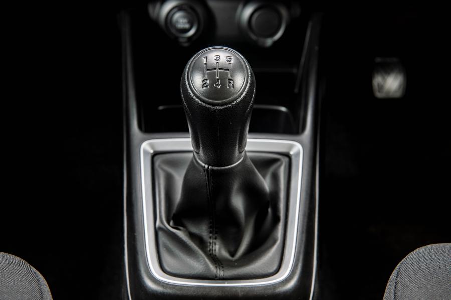 Детали интерьера Suzuki DZire 2018 года  (ZA) (фото 3 из 17)